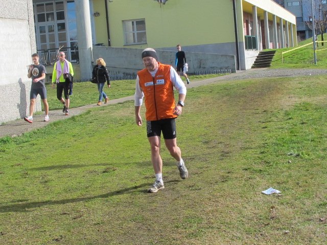 img_100004.jpg